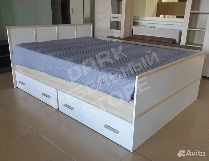 Кровать двуспальная