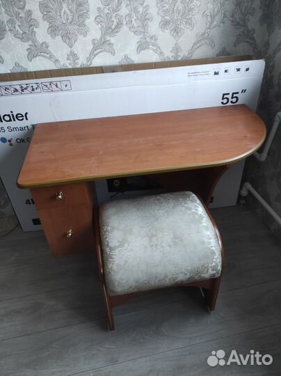 Письменный стол