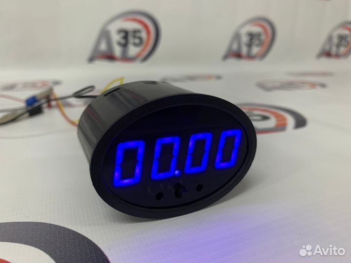 Часы с вольтметром Priora