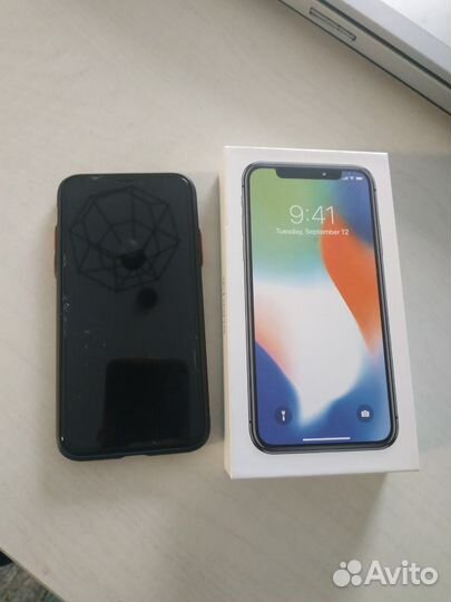 iPhone X, 256 ГБ