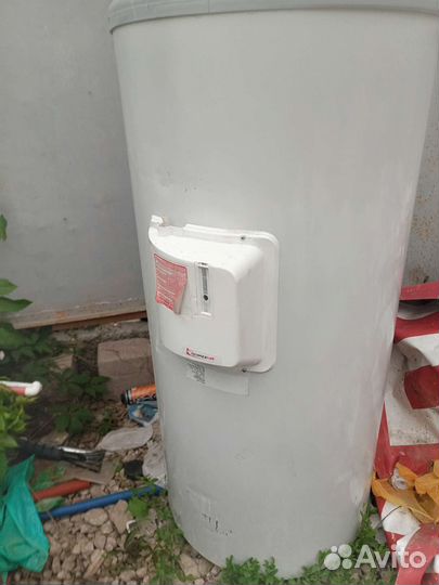 200-л бойлер водонагреватель Protherm B 200 S