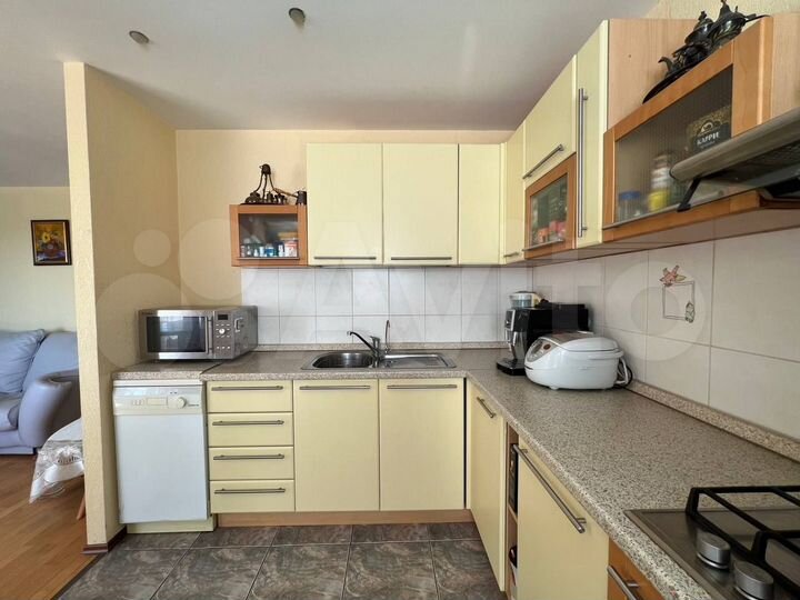 4-к. квартира, 83 м², 6/10 эт.