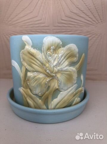 Цветочный горшок глиняный маленький