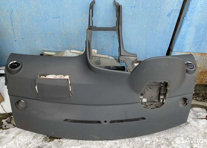 Панель торпеда Peugeot 3008