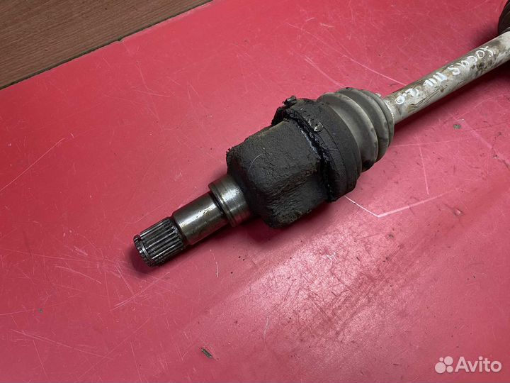 Полуось передняя левая 1685799 Ford Focus 2 (CB4)