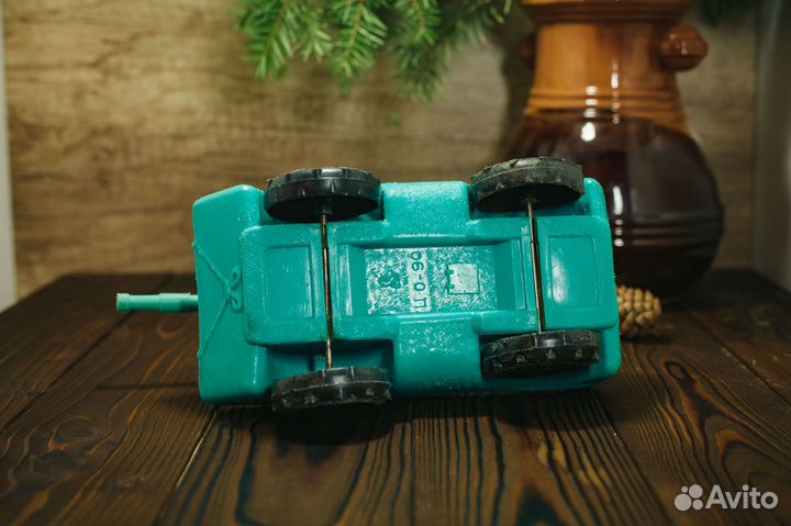 Большой Зеленый Игрушечный Танк Из СССР Пластик