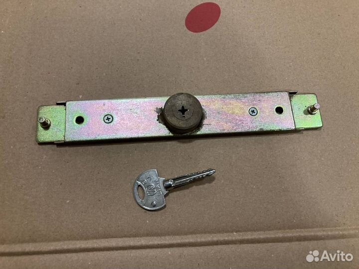 Замок ригельный для роллет
