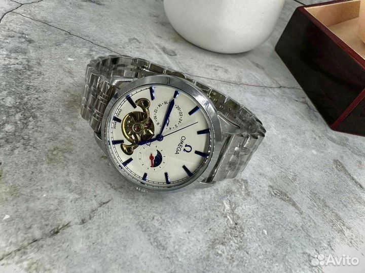 Часы Omega механические