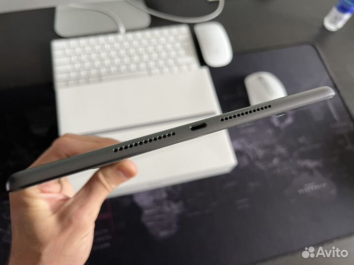 Планшет Apple iPad 10.2