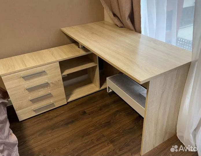 Стол компьютерный Алькор