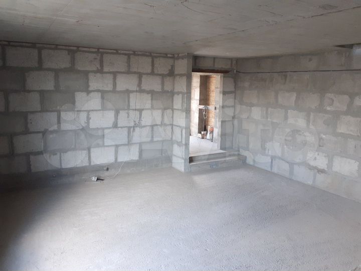 Дом 180 м² на участке 9 сот.