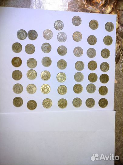 Продаю монеты разных номиналов