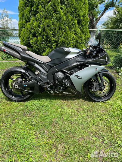 Продам Yamaha R1 2008г