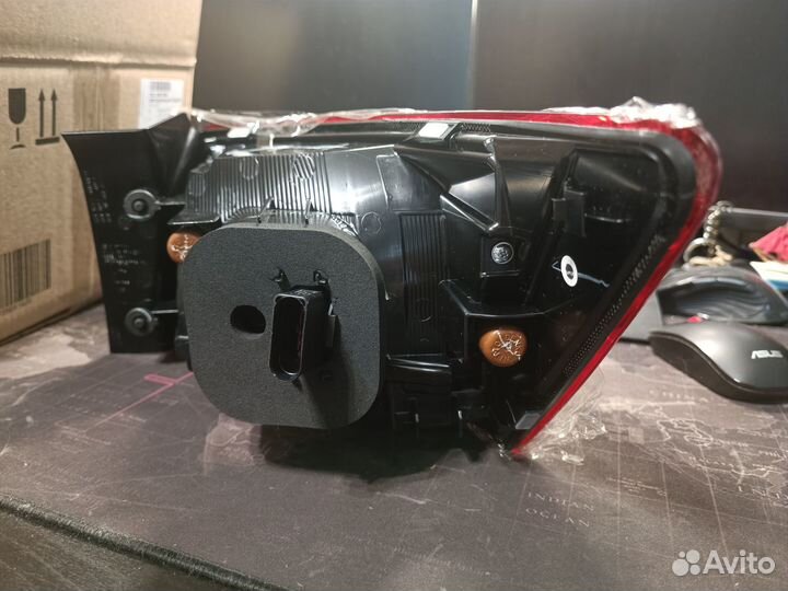 Фонарь задний левый наружный Volkswagen Taos