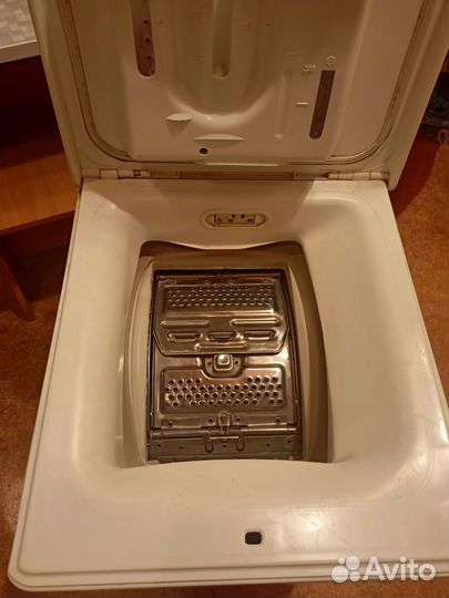 Стиральная машина с вертикальной загрузкой Zanussi