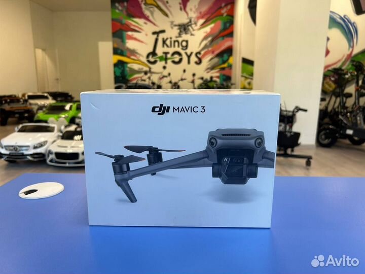 Квадрокоптер DJI Mavic 3