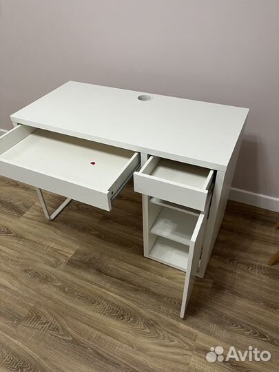 Письменный стол