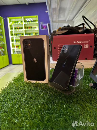 iPhone 11, 64 ГБ