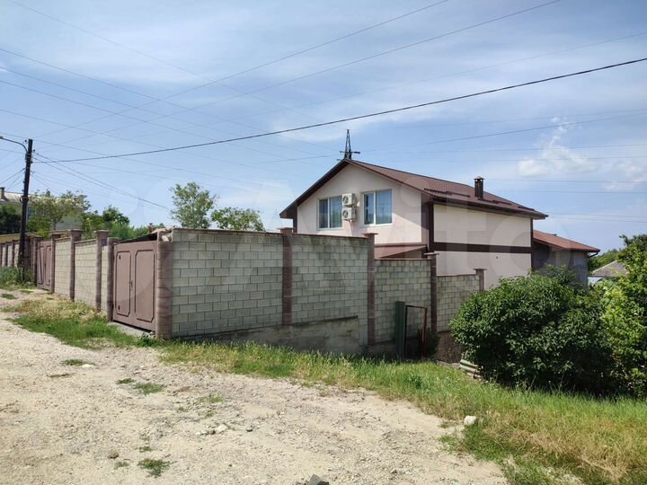 Дом 146 м² на участке 4 сот.