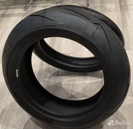 Моторезина Pirelli Diablo Supercorsa V4