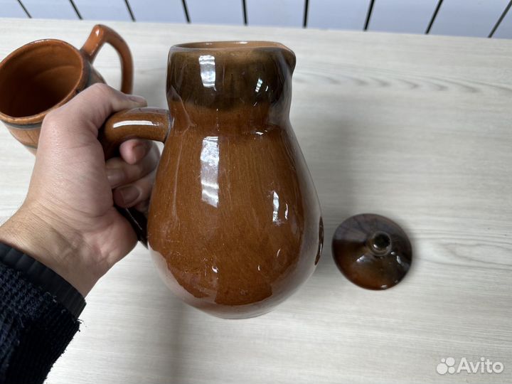 Глиняный кувшин