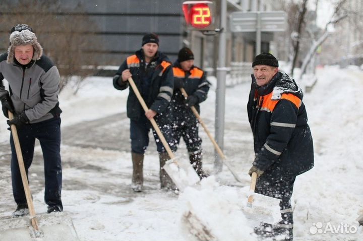 Уборка снега вручную. Разнорабочие