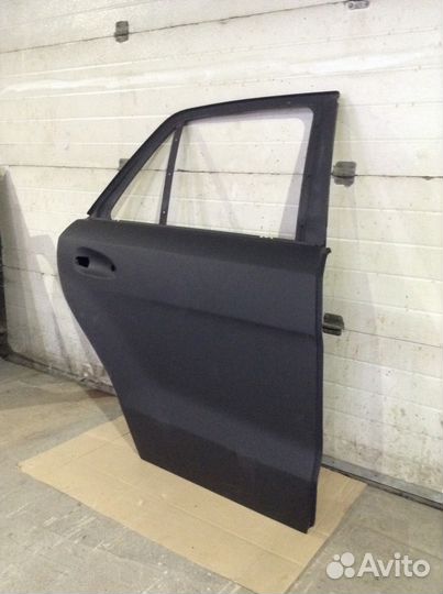 Дверь мерседес ML W166