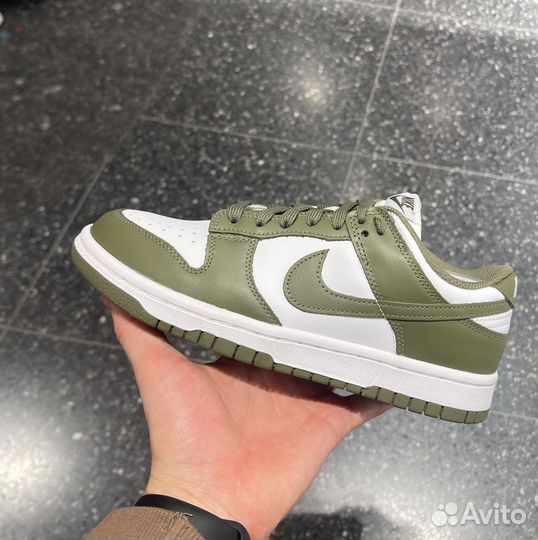 Nike Dunk Low Medium Olive