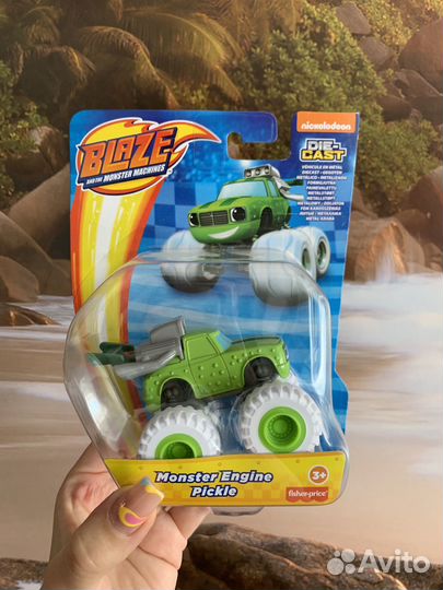 Новая машинка Вспыш Огурчик (оригинал)