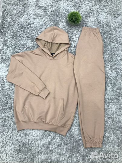 Спортивный костюм женский