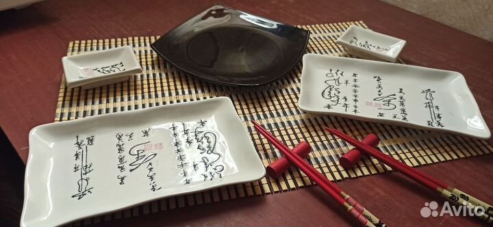 Набор посуды для суши и роллов