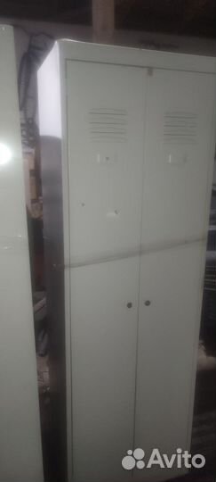 Шкаф для одежды металлический