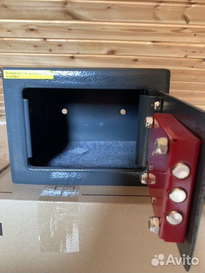 Продаю сейф