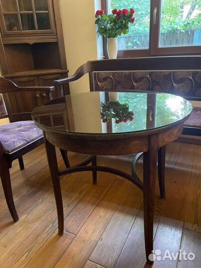 Старинная антикварная мебель