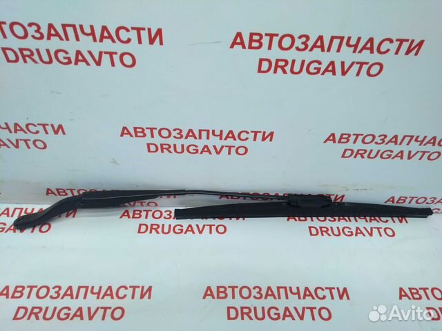 Поводок стеклоочистителя правый Renault Logan 2