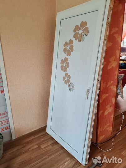 Двери пластиковые бу