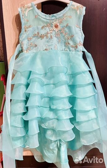 Платья нарядное пышное