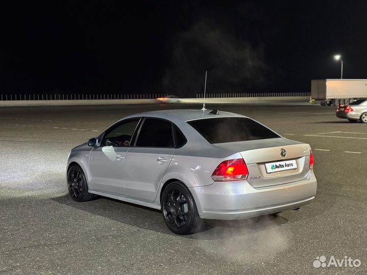 Volkswagen Polo 1.6 AT, 2011, 216 000 км