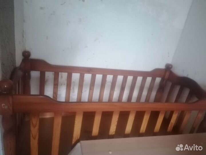Детская кроватка