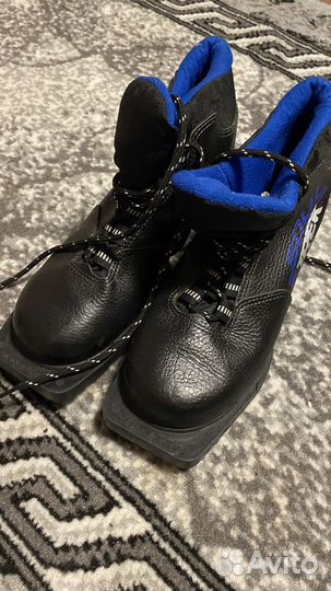 Лыжные ботинки