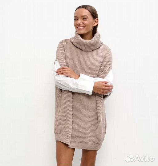 Жилет вязанный с высоким горлом S-M