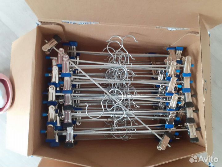 Плечики шириной 35см (55шт по 14,5 руб)