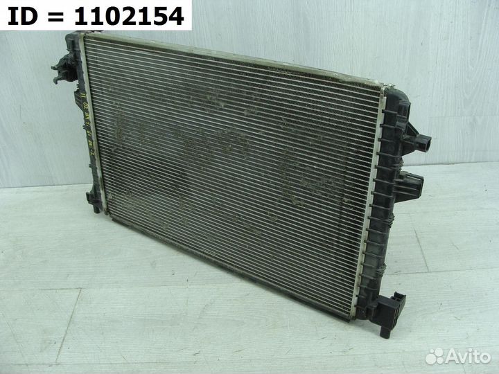 Радиатор охлаждения двигателя Volkswagen Tiguan