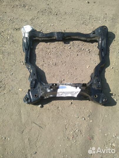 Подрамник на hyundai avante 2008