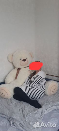 Большой мягкий медведь