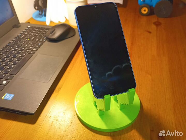 Подставка для телефона или планшета