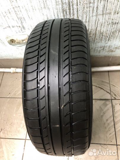 Yokohama BluEarth E70 215/55 R17