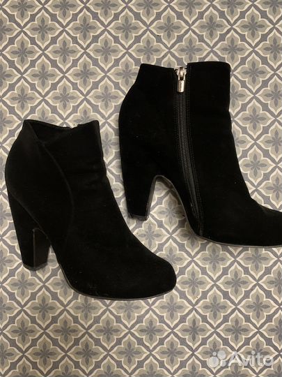 Ботильоны Казаки 40 размера черные