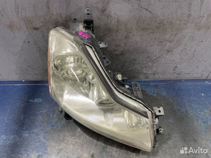 Фара ксенон передняя правая Infiniti M Y50