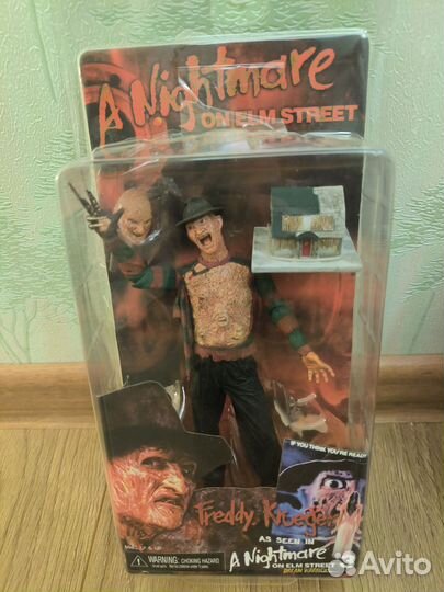 2 фигурки Freddy Krueger